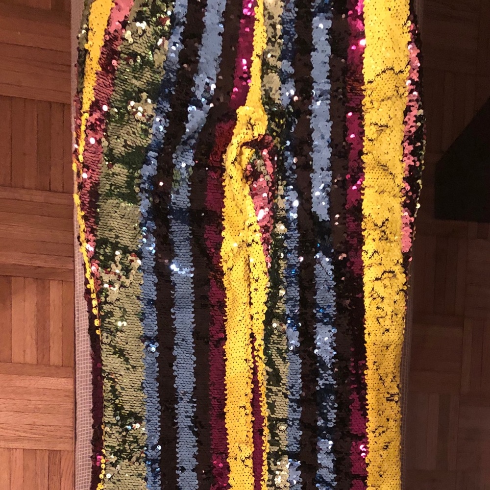 Sequins colorful pants.